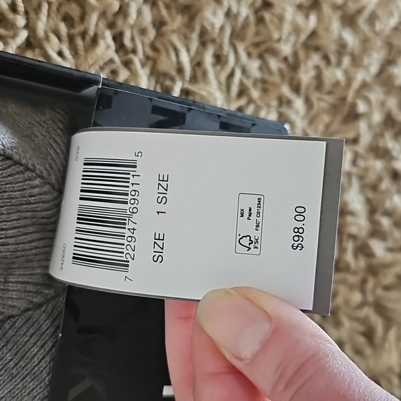 NWT Michael Kors Scarf and Hat Set Gray Black Knit Gift Box Accessory Set Unisex - Picture 2 of 6